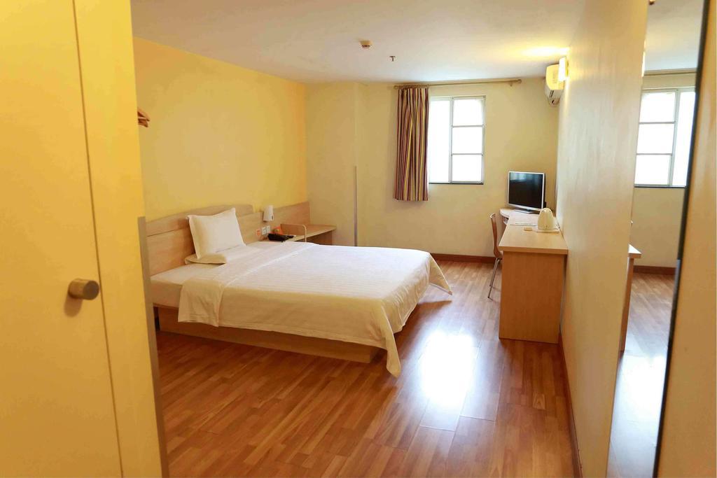7Days Inn Guiyang Posts And Telecommunications Building Rum bild