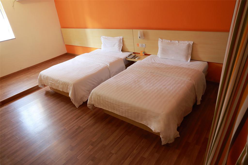 7Days Inn Guiyang Posts And Telecommunications Building Exteriör bild